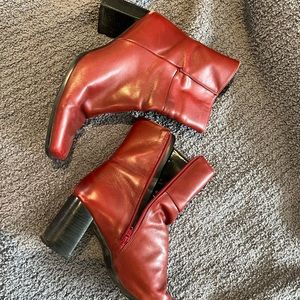 Wine red flat toe boots